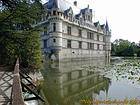 Medievale casa fortificata, Château d'Azay-le-Rideau, Francia.