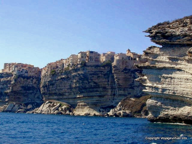 Case sospese, Bonifacio, Corsica