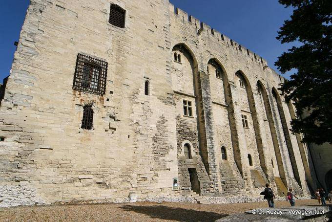 Muro di fuori del Grande Pubblico, vista Peyrollerie dalla strada, Palais des Papes, Avignon, Provenza, Francia