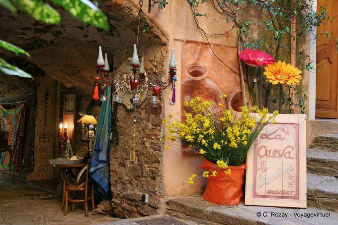 La Cueva Bormes-les-Mimosas, Provenza, Francia
