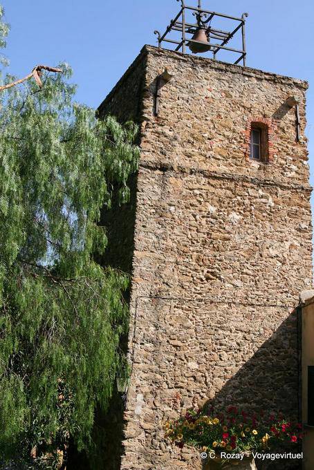 Guarda un campanile medievale Bormes-les-Mimosas, Provenza, Francia