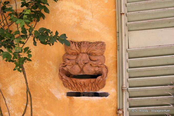 La Garde-Freinet, mailbox divertente, Provenza, Francia