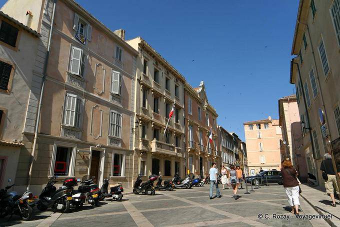 Saint-Tropez, Piazza Municipio, Provenza, Francia