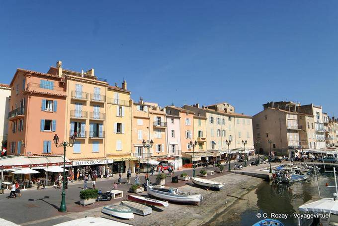 Saint-Tropez, con vista sul molo Jean Jaures, Provenza, Francia