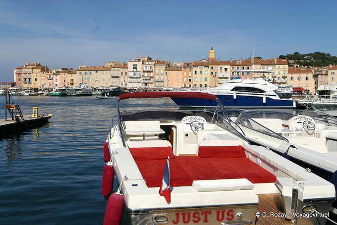 Saint-Tropez, un'altra vista del porto dal molo Hippolyte Bouchard, Provenza, Francia