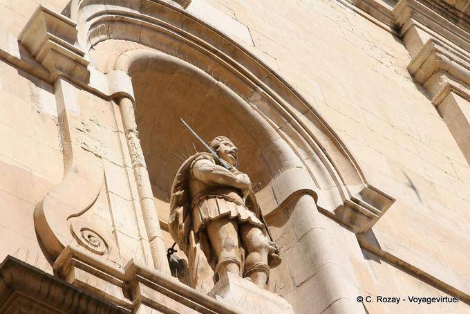 Saint-Tropez, la statua di centurione romano St. Tropez, Provenza, Francia