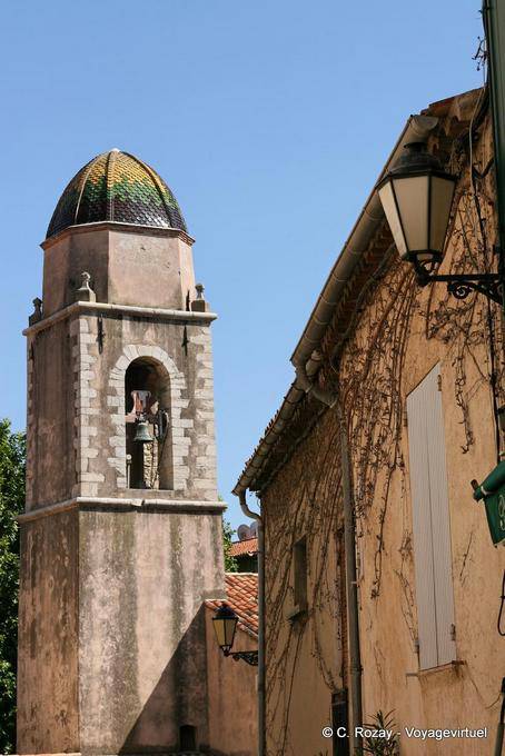 Saint-Tropez, il campanile della cappella della Madonna della Misericordia, Provenza, Francia