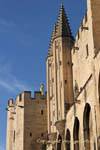 Prospettiva della facciata ovest, Palazzo dei Papi, Avignone, Francia.