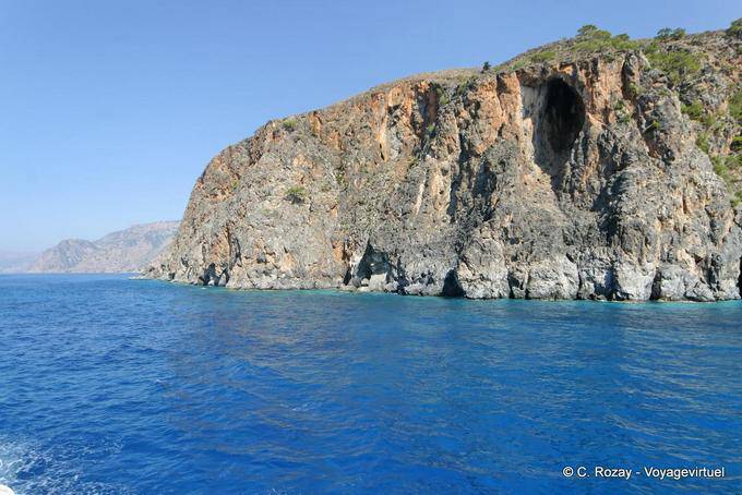 Agia Roumeli-scogliere e caverne - Creta, Grecia