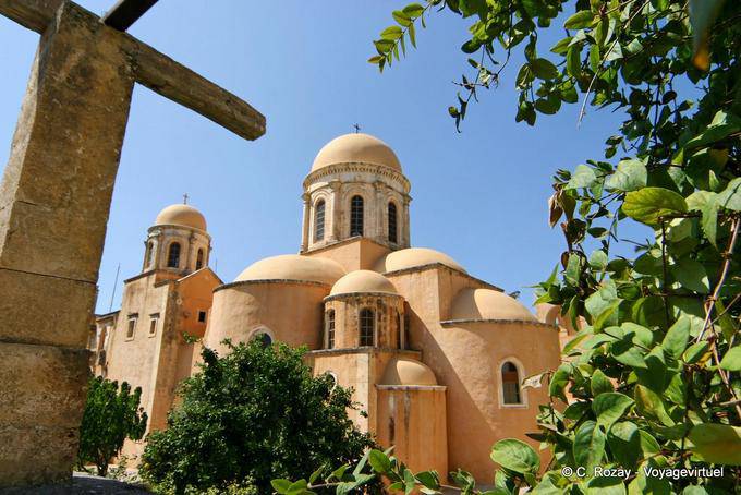 Agia Triada Akrotiri triconques cupole della Chiesa del Monastero - Creta, Grecia