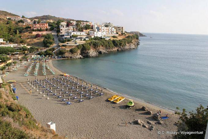 Beach ordinate nuotatori attesa Mpali - Creta, Grecia
