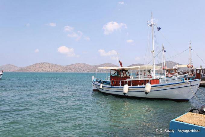 Di fronte l'isola di Spinalonga, Elounda - Creta, Grecia