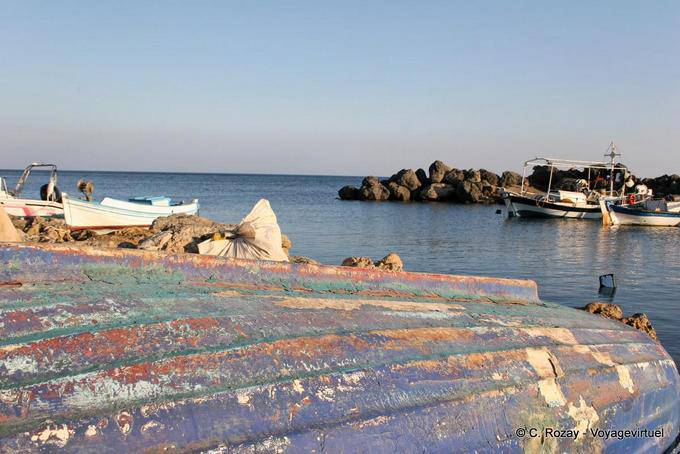 Colori Boat Harbor Fragokastello - Creta, Grecia