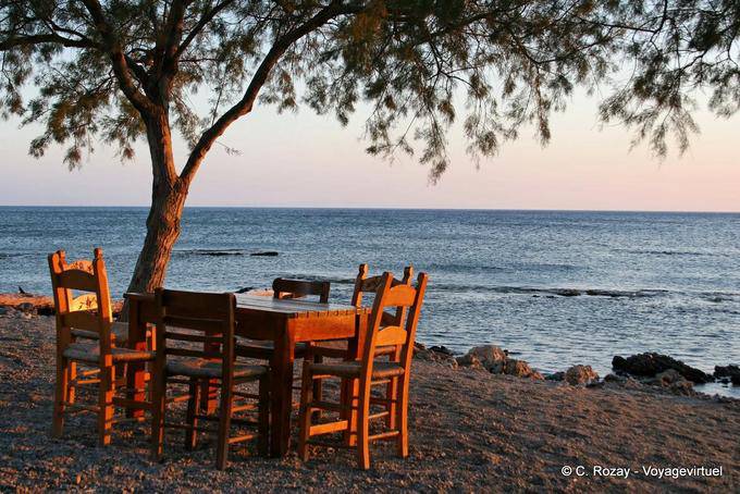 Tavolo Taverna dal mare, Frangokastello - Creta, Grecia