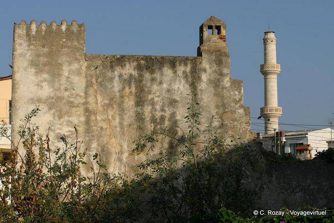 Muro e minareto Hania (Canea) - Creta, Grecia