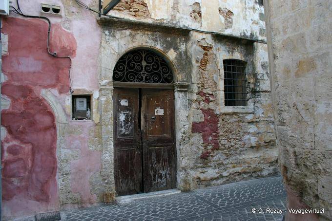 Muri fatiscenti, Chania - Creta, Grecia