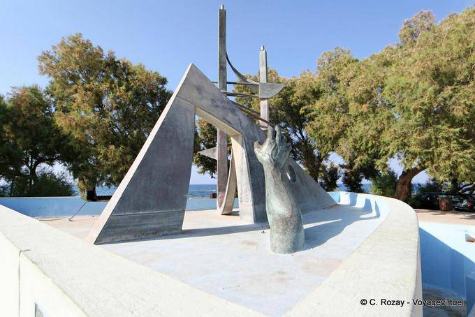 Il monumento a mano, Theotokopoulou Street, Chania - Creta, Grecia