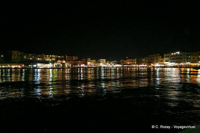 Chania, la veneziana notte porto panorama - Creta, Grecia