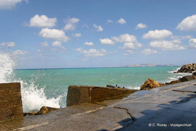 Il mare dal molo di andare forte veneziano, Heraklion - Creta, Grecia