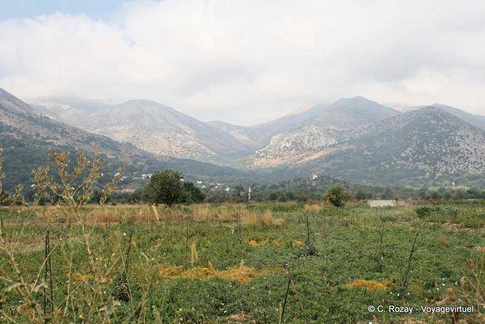 Panorama verso Kato Metochi, Lassithi - Creta, Grecia