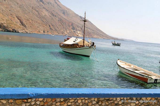 Schooner Tourist ormeggiata in Loutro - Creta, Grecia
