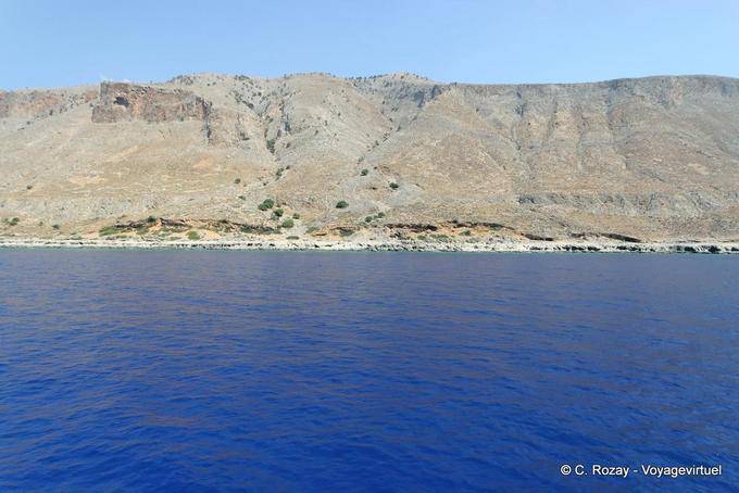 Paesaggio tra Agia Roumeli e Loutro vide la barca - Creta, Grecia