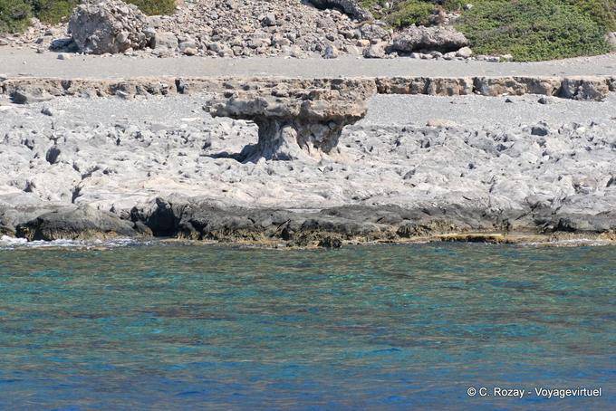 Tavolo vulcanica sulla costa tra Sougia e Paleochora - Creta, Grecia