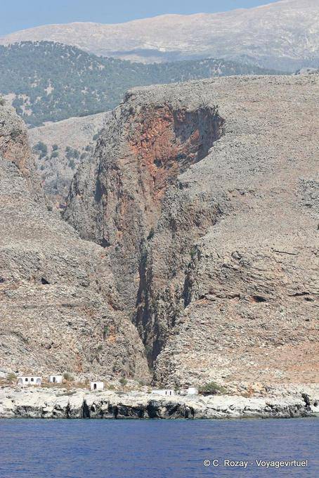 Verso la spiaggia di Marmara, nelle gole di Aradeina, Loutro - Creta, Grecia