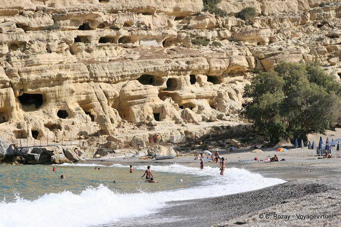 Grotte scavate nella roccia, Matala - Creta, Grecia