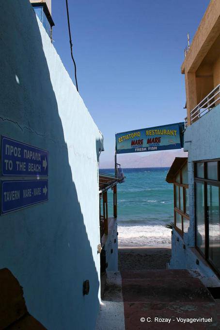 Passaggio della taverna Mare Mare, Matala - Creta, Grecia