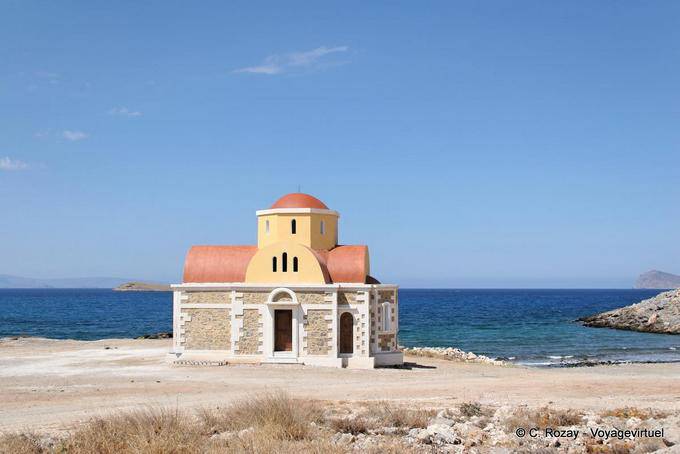 Chiesa Pahia Ammos ortodossa in riva al mare - Creta, Grecia