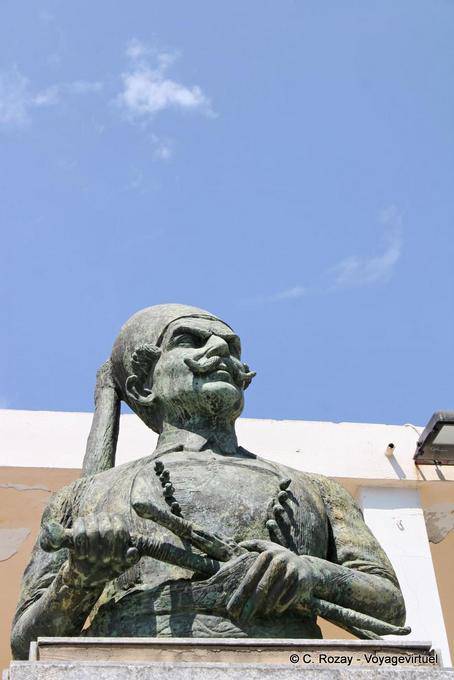 Paleochora, busto di un cretese orgoglioso - Creta, Grecia