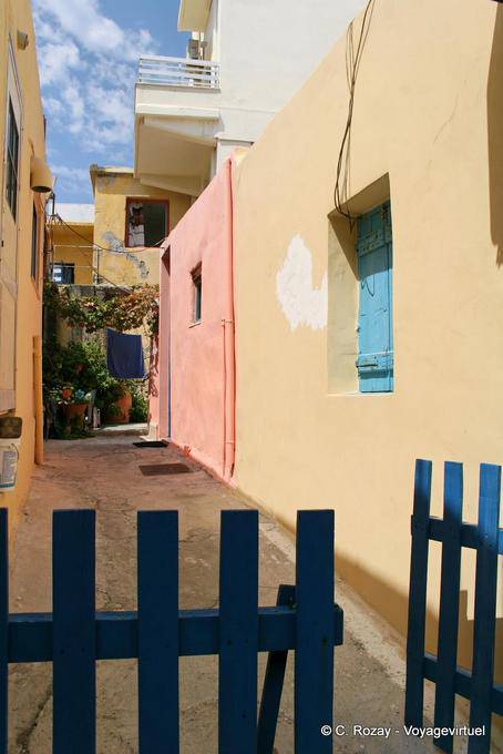 Back yard nel villaggio di Paleochora - Creta, Grecia