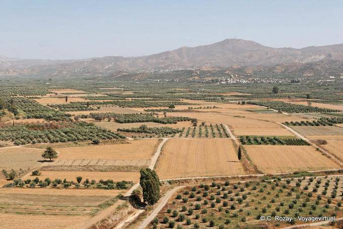 Panorama della campagna circostante del Palazzo Messara pianura di Festo - Creta, Grecia