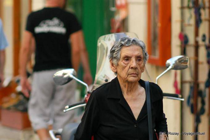 Faccia Stern a specchi, Rethymnon - Creta, Grecia