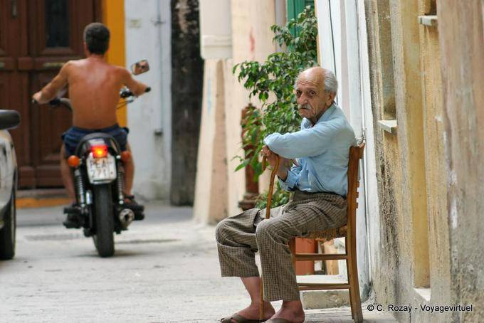 Rethymnon, bici gioventù e canna vecchio - Creta, Grecia