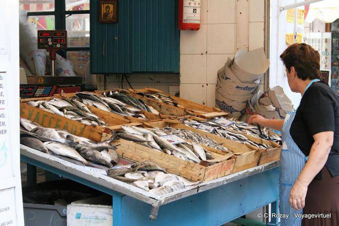 Rethymnon, pesce bancarella del mercato - Creta, Grecia