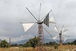 Tra le ultime turbine eoliche, che sono purtroppo sostituiti da moto pompe, Lassithi, Creta.