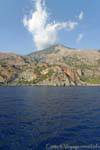 Nube che sorge sul monte che domina Agia Roumeli, Creta.