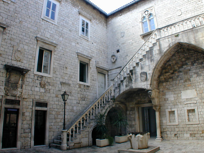 Dietro la porta civitatis, Trogir, Croazia