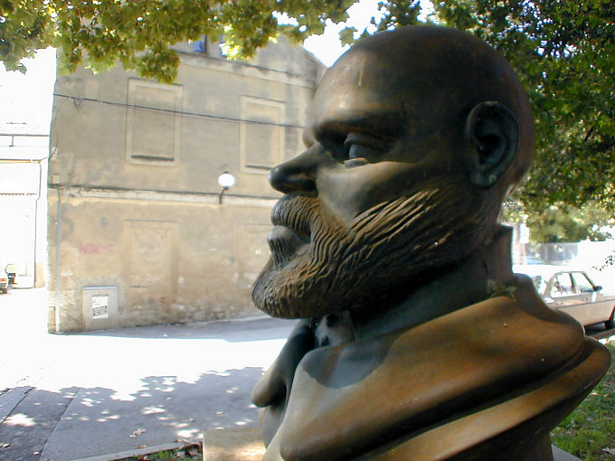 Bronzo barba, vista laterale, Zadar, Croazia