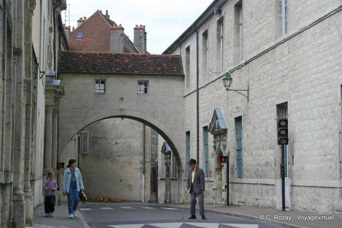 L'arco della Arch Collegio Dole - Francia