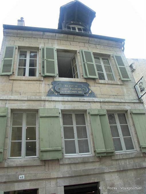 Facciata della casa natale di Louis Pasteur, Dole - Francia