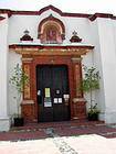 Ingresso decorato a una chiesa, Santo Domingo, Rep. Dominicana.