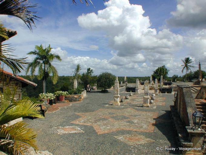 Altos de Chavon, pastiche di villaggio cinquecentesco italiano, Rep. Dominicana