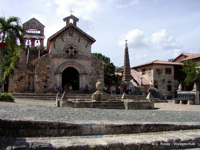 Facciata della chiesa di San Stanislao, un omaggio a Giovanni Paolo II, Altos de Chavon, Rep. Dominicana