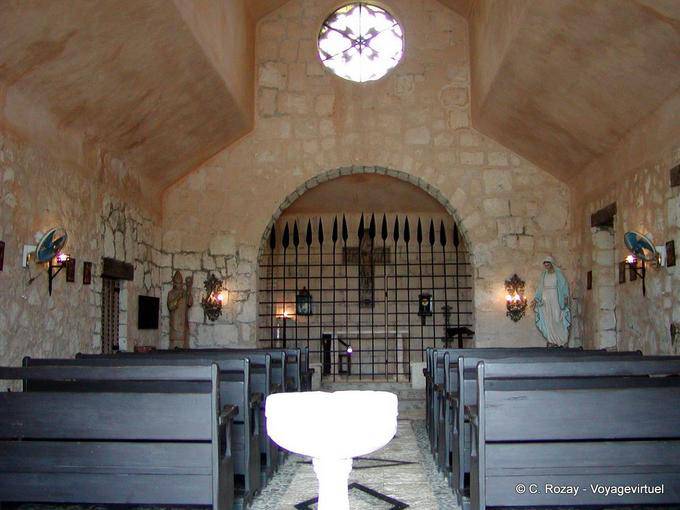 All'interno della Chiesa siciliana di San Stanislao, Altos de Chavon, Rep. Dominicana
