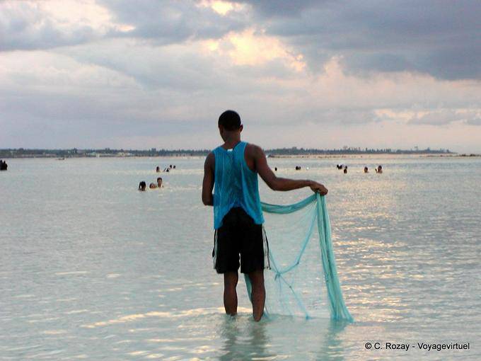 Reti pescatore Calle Bahia San Andres, Boca Chica, Rep. Dominicana