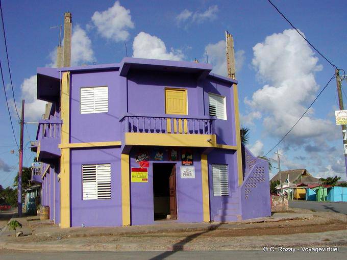 Boca de Yuma, la casa viola, Rep. Dominicana