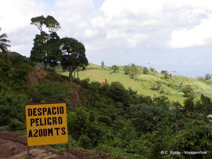 Despacio peligro nella campagna, El Seibo, Rep. Dominicana